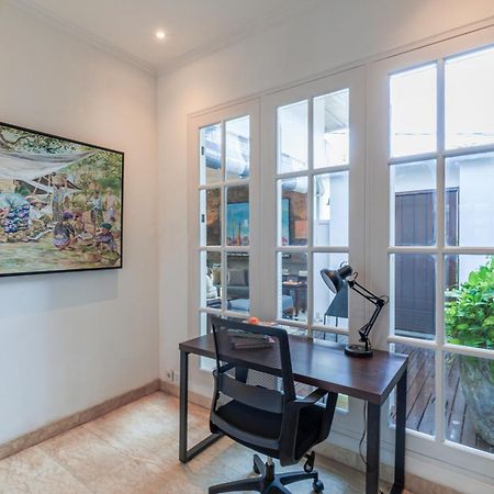 Mosan House - Unique Art-Filled Gem In Perfect Location A Short Walk From The Beach Or Seminyak Square Including Ac Office For Remote Working Екстериор снимка