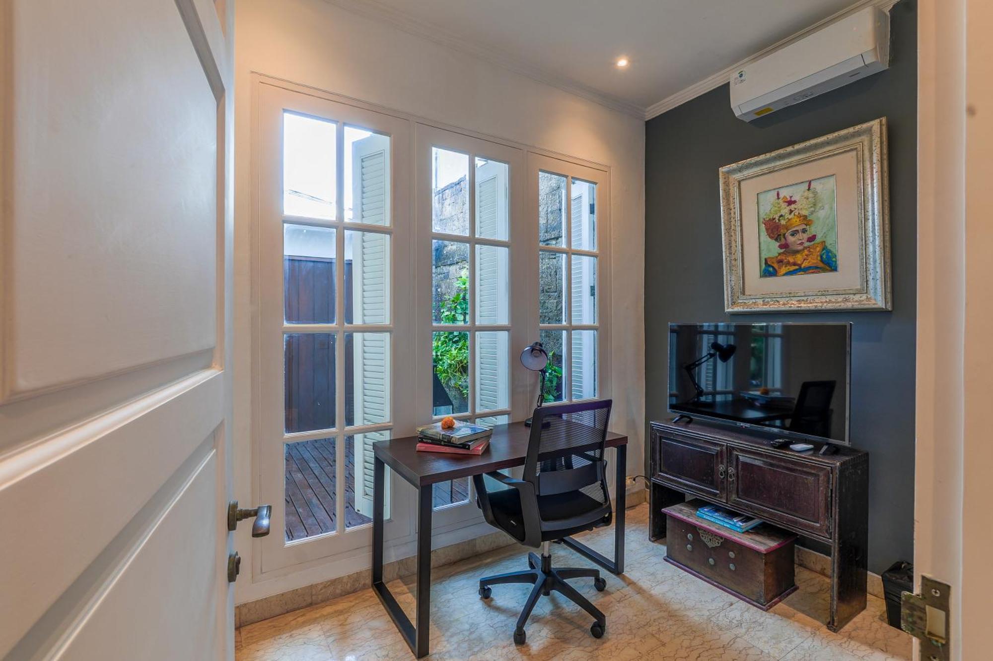 Mosan House - Unique Art-Filled Gem In Perfect Location A Short Walk From The Beach Or Seminyak Square Including Ac Office For Remote Working Екстериор снимка