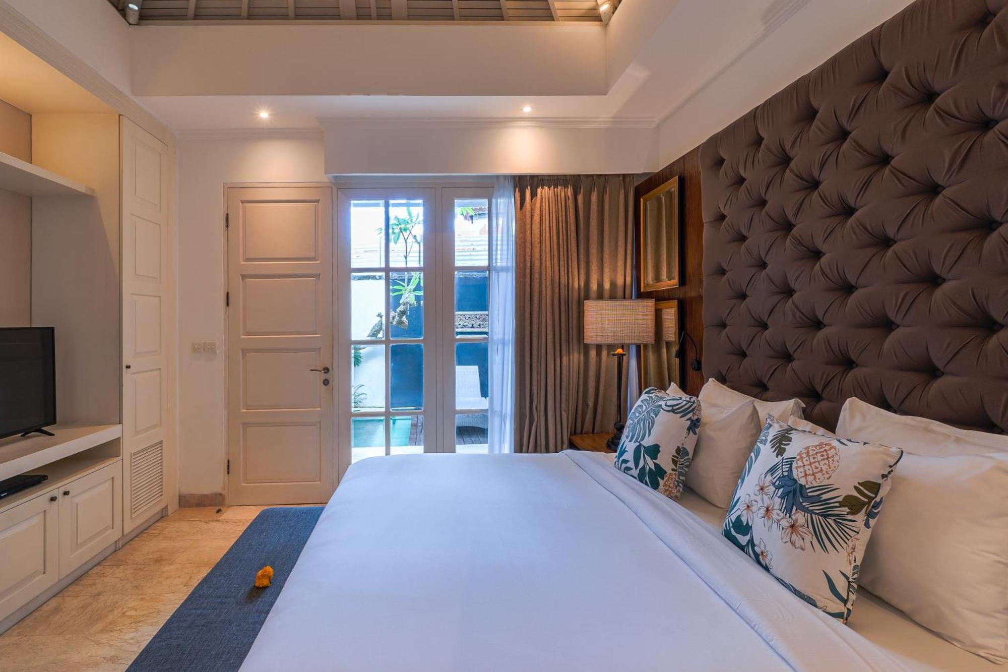 Mosan House - Unique Art-Filled Gem In Perfect Location A Short Walk From The Beach Or Seminyak Square Including Ac Office For Remote Working Екстериор снимка
