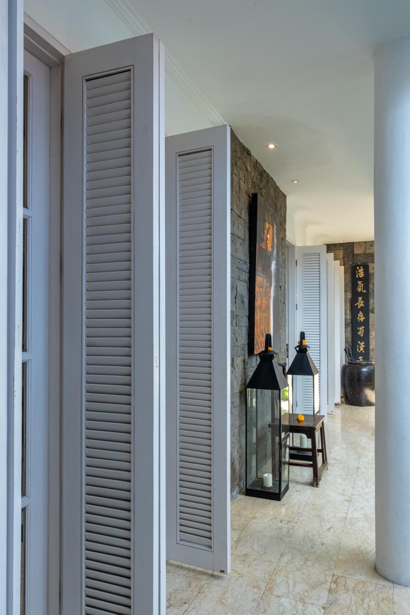 Mosan House - Unique Art-Filled Gem In Perfect Location A Short Walk From The Beach Or Seminyak Square Including Ac Office For Remote Working Екстериор снимка