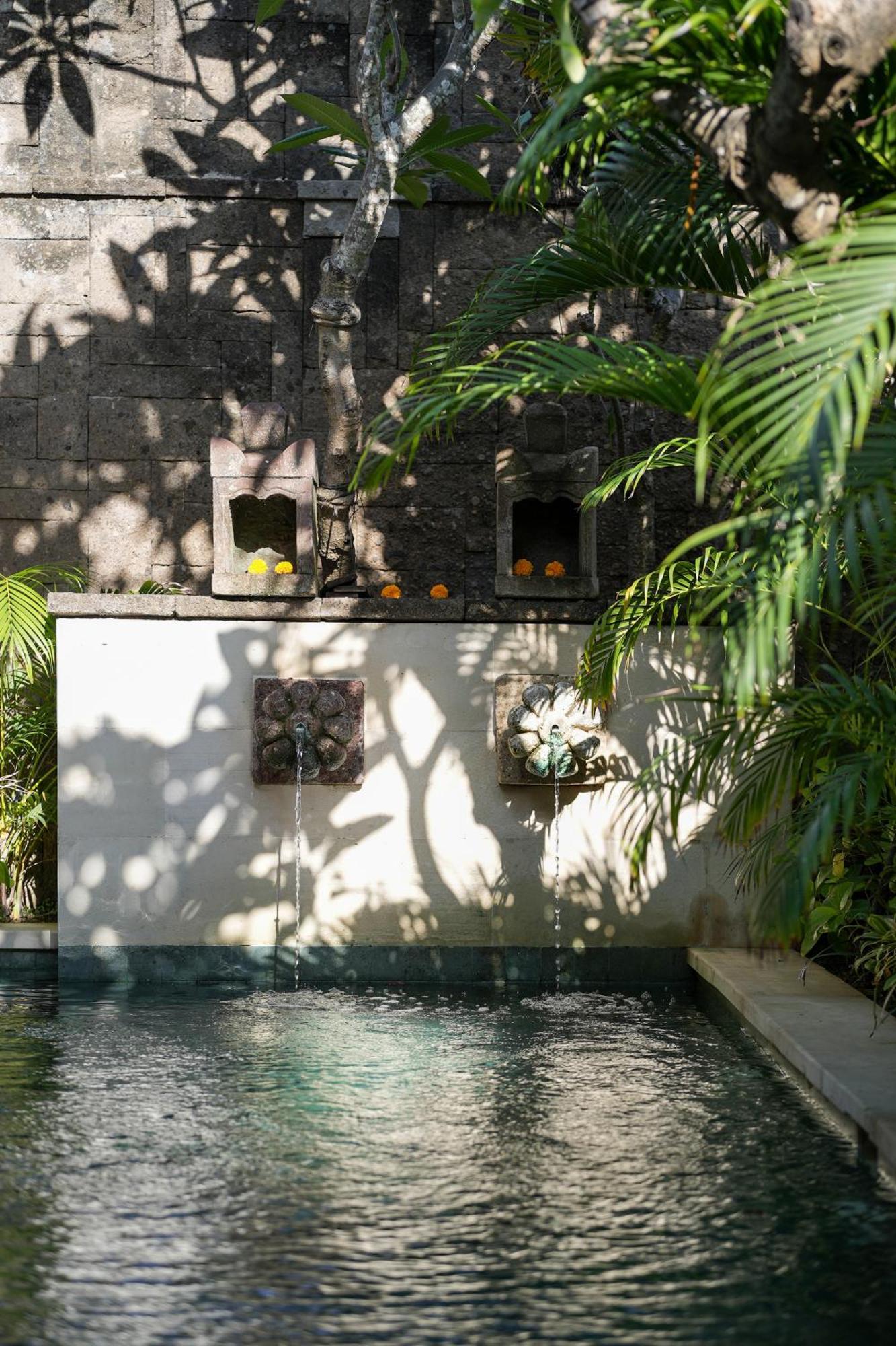 Mosan House - Unique Art-Filled Gem In Perfect Location A Short Walk From The Beach Or Seminyak Square Including Ac Office For Remote Working Екстериор снимка